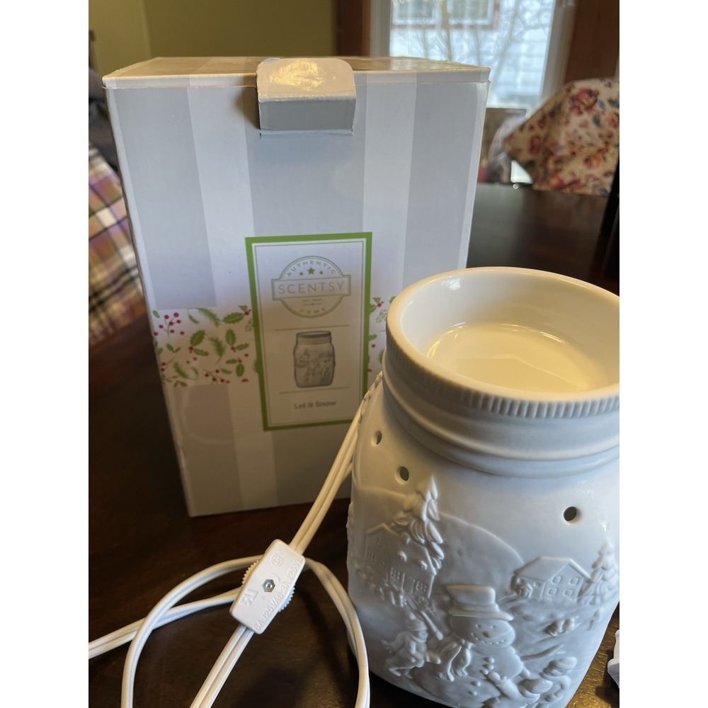 Scentsy LET IT SNOW Snowman Scene full size warmer white Mason Jar Box